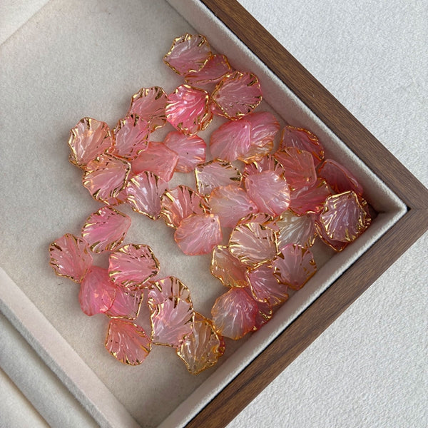 Gold-Trim Shell Leaf Beads