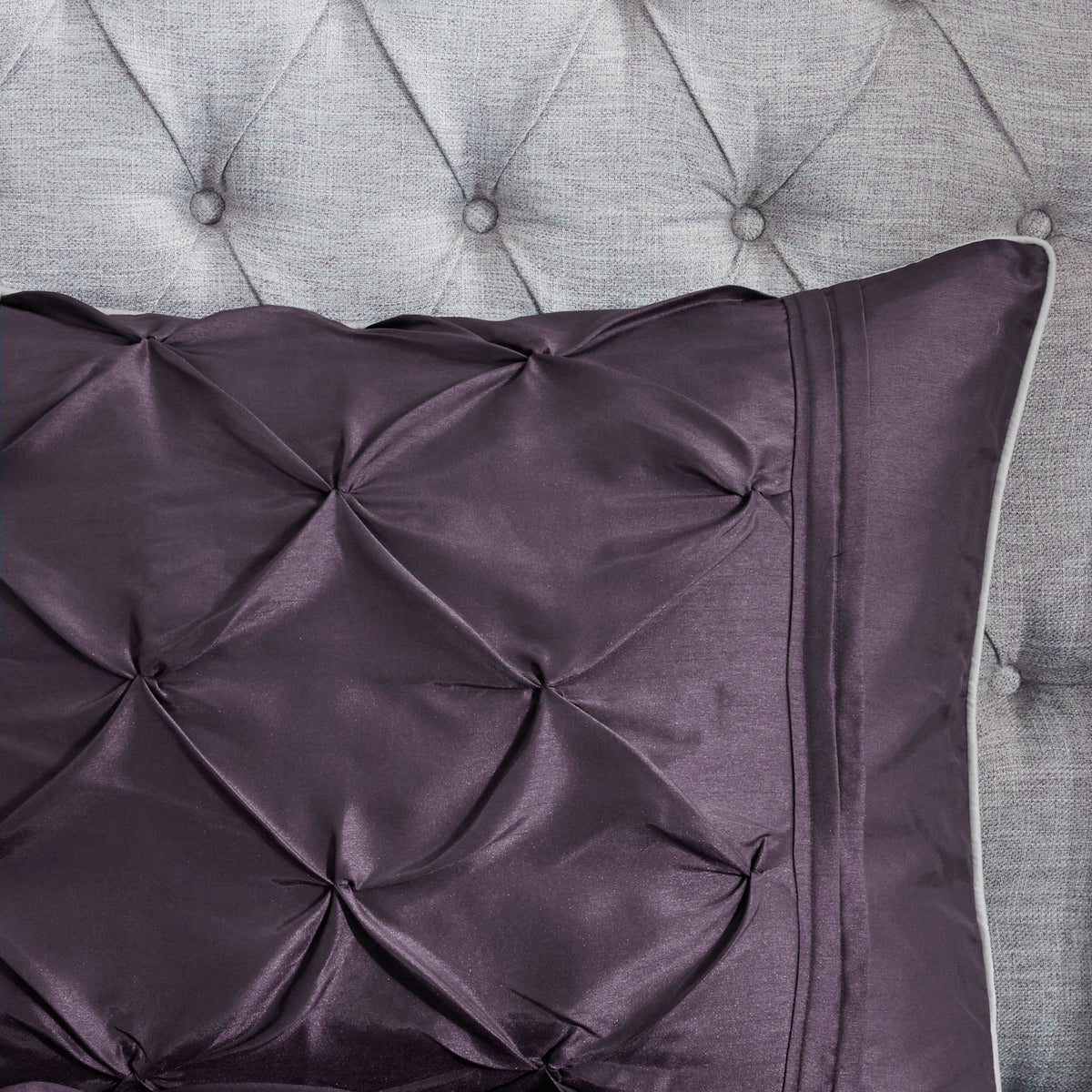 7-Piece Tufted Comforter Set (Cal King)