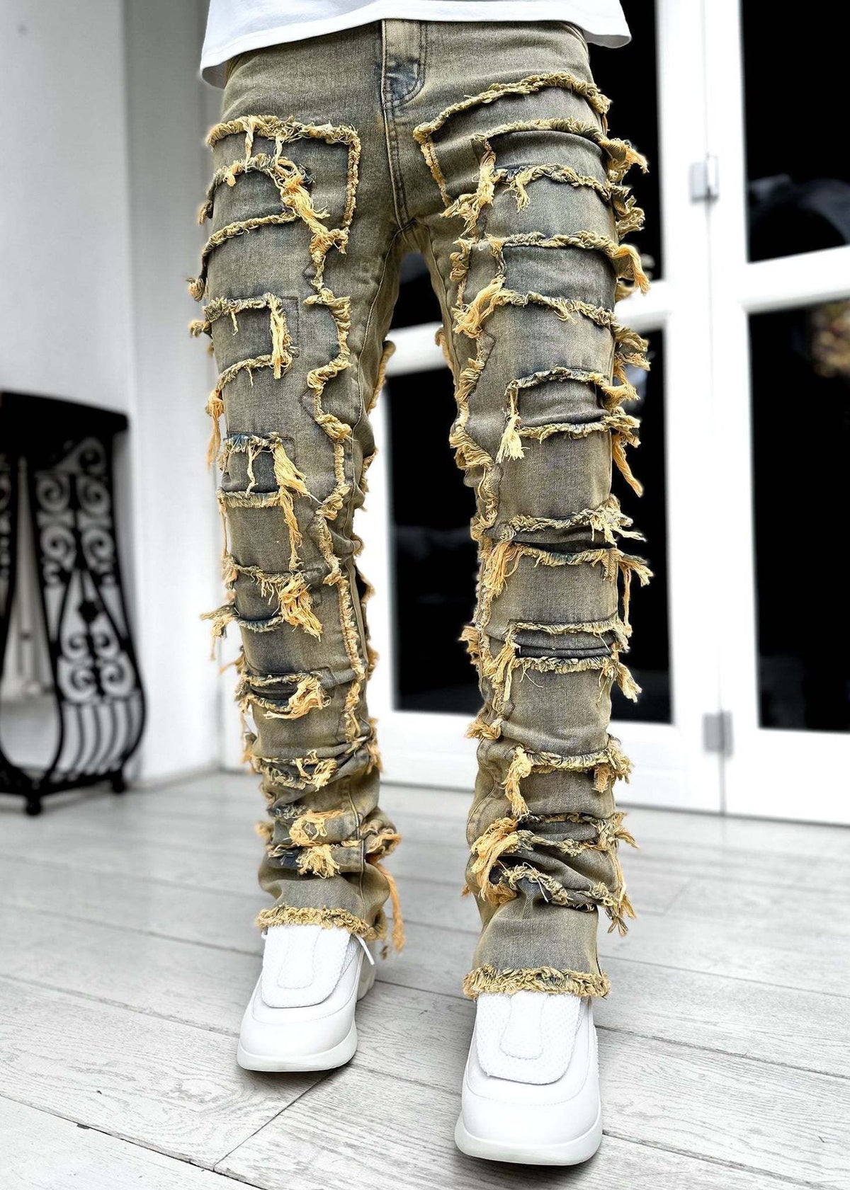 Men's Distressed Stacked Jeans