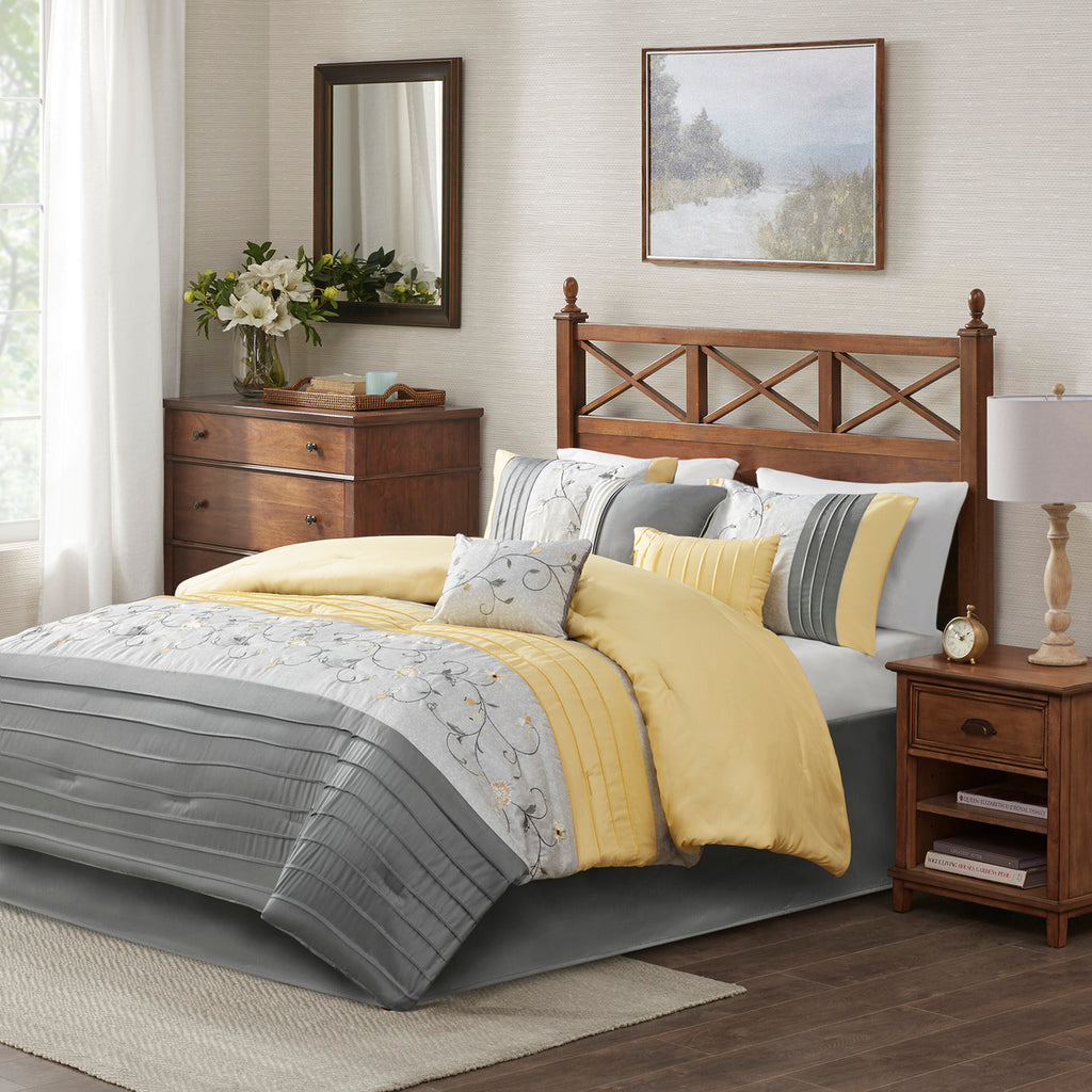 Embroidered 7-Piece Comforter Set (King)