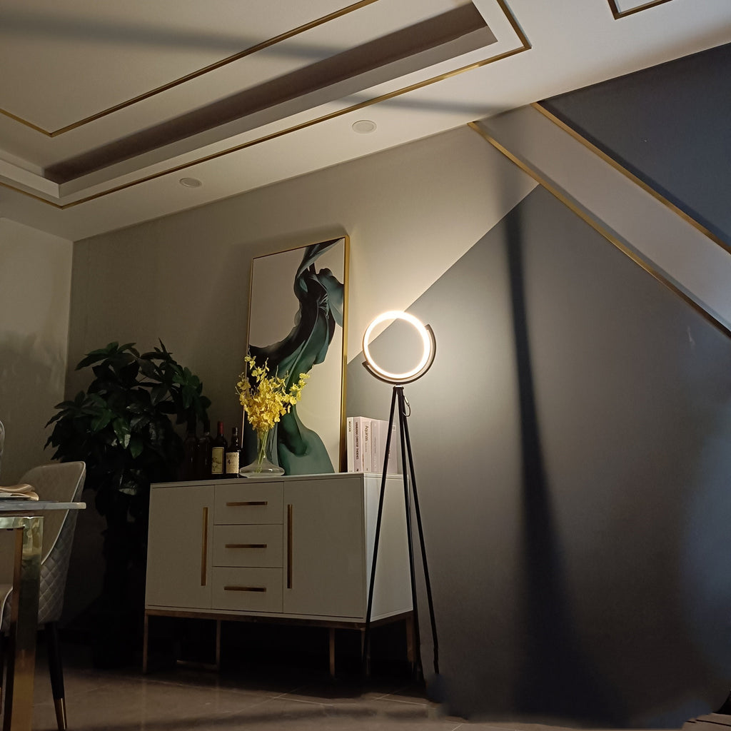 Minimalist LED Floor Lamp