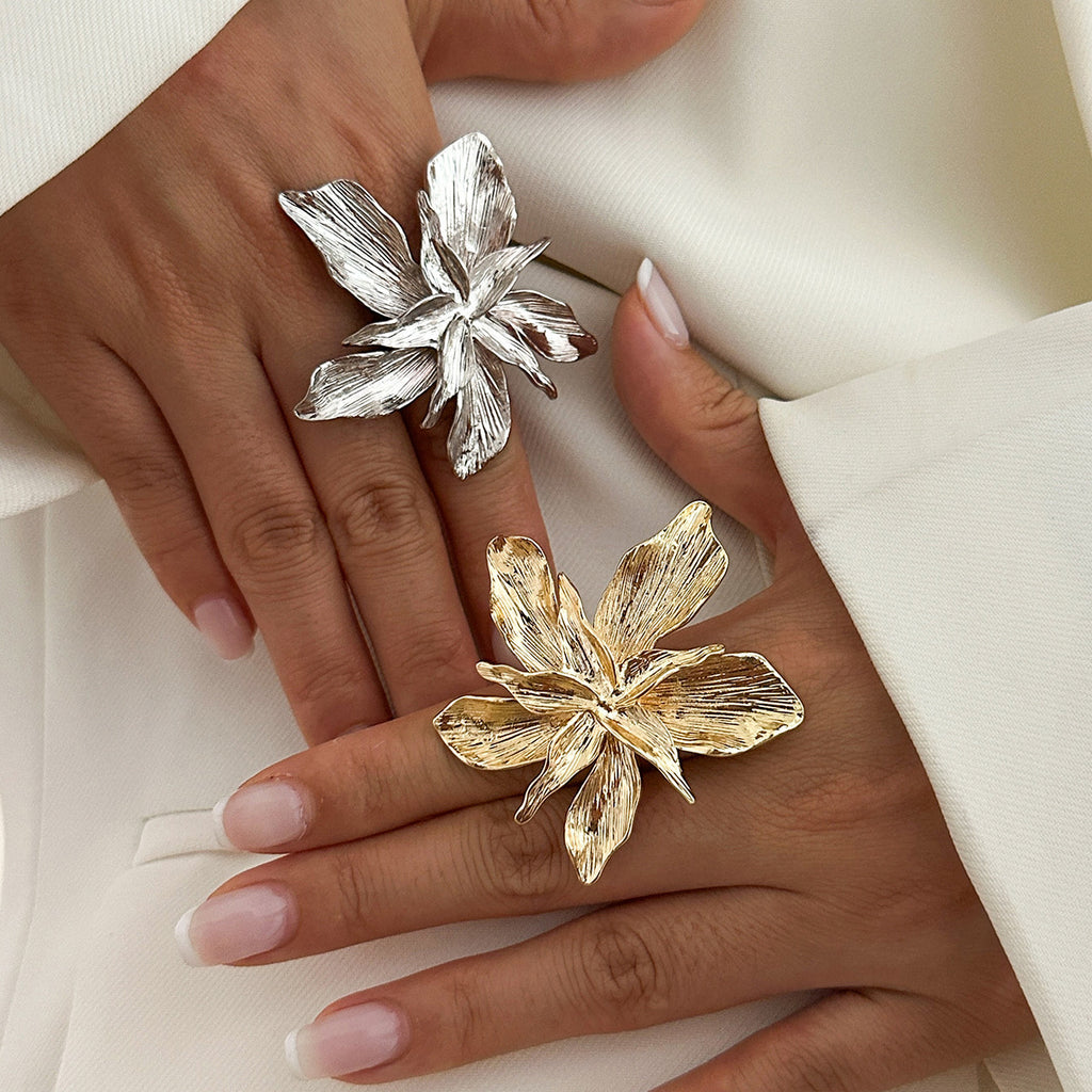 Bold 3D Flower Ring