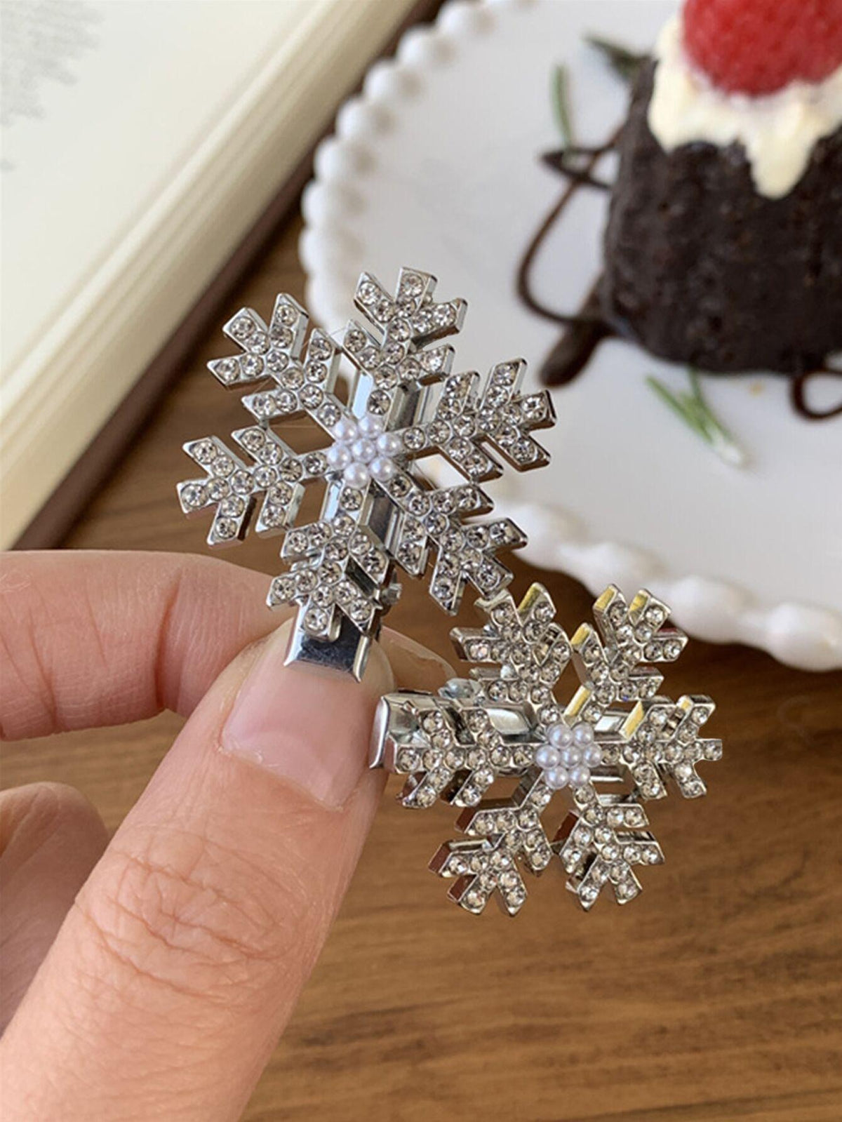 Pearl Snowflake Hair Clips